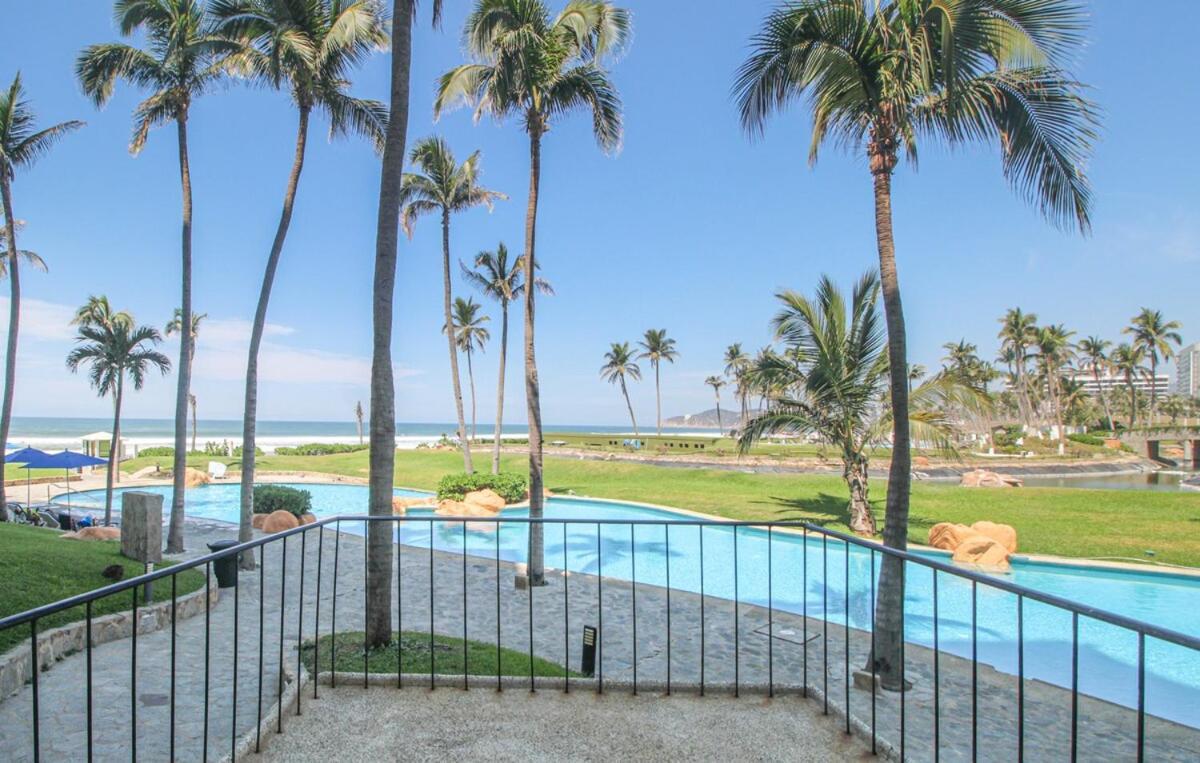 Apartment In Diamante With Access Acapulco