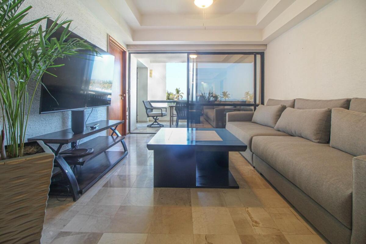 Apartment In Diamante With Access